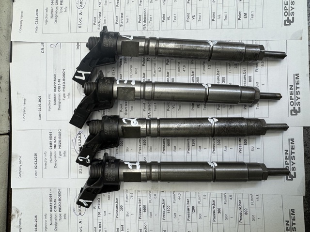 Форсунка вприску палива 0445115069 BOSCH