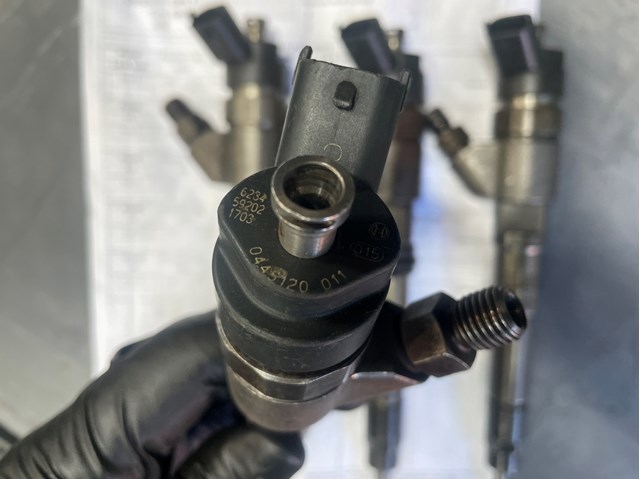 Форсунки електромагнітні 0445120011 BOSCH