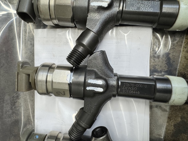 Форсунка паливна 236700G010 TOYOTA