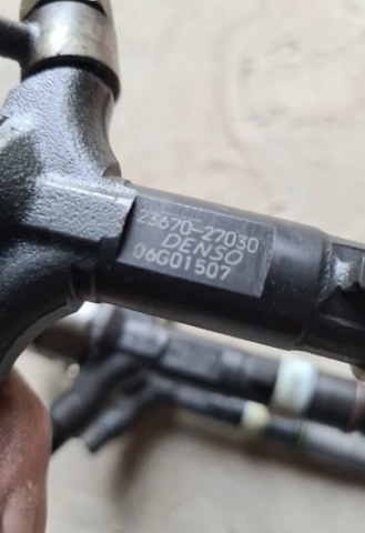 Форсунка інжектора 2367027030 DENSO