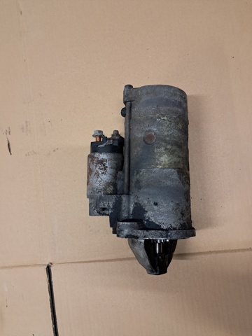 Стартер автомобільний MD315547 MITSUBISHI