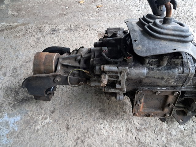 Роздавальна коробка MR336056 MITSUBISHI