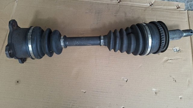 Привід правий MR580692 MITSUBISHI