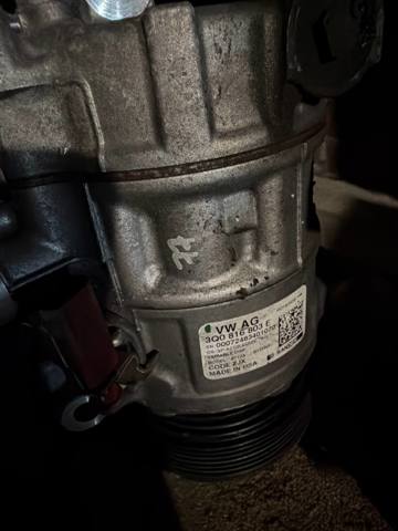 Компресор кондиціонера 3Q0816803E VAG