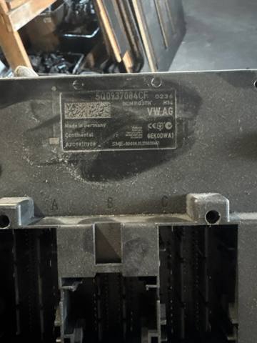 Модуль керування (ЕБУ) бортової мережі 5Q0937084CF VAG