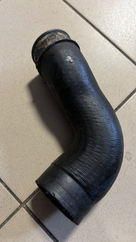 Патрубок дросельний 7H0145980S VAG