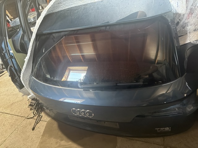 Кришка багажника кузова 80A827025D VAG