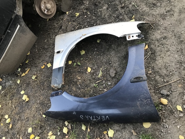 Переднє праве крило 1102010 OPEL