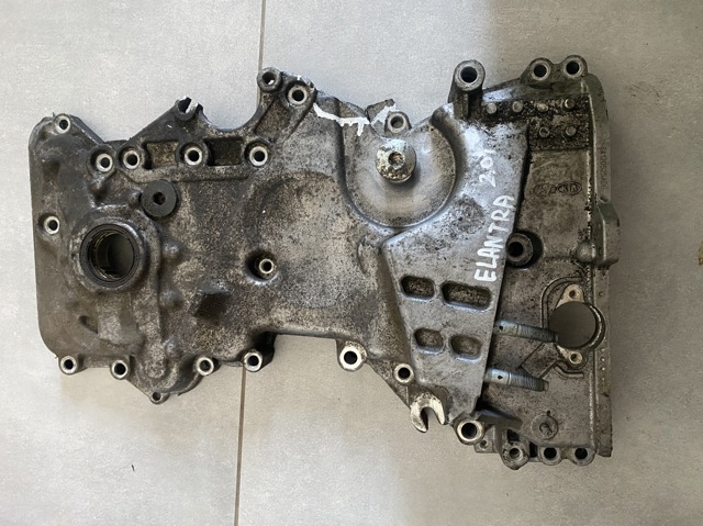 Кришка двигуна передня 213502E740 HYUNDAI