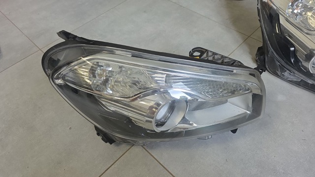 Фара комбінована, передня 26010BR60A NISSAN