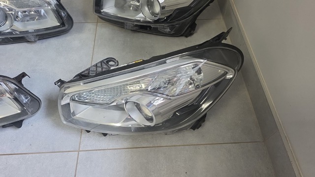 Блок фара ліва 26060BR60A NISSAN