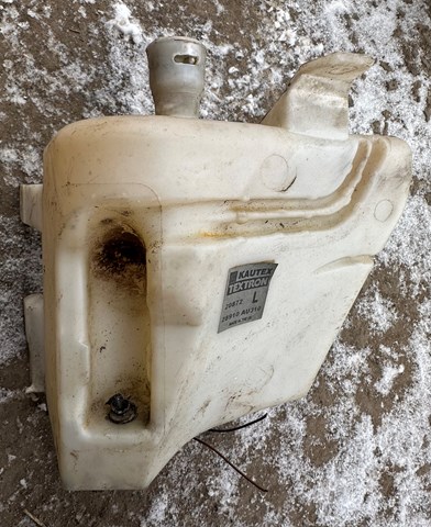 Бачок омивача скла 28910AU310 NISSAN