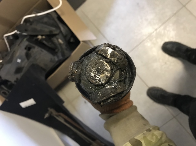 Привід передній правий 391006777R RENAULT