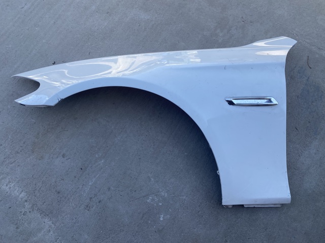 Ліве переднє крило 41355A03261 BMW