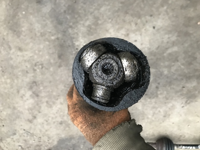 Піввісь передня, права 4341002570 TOYOTA