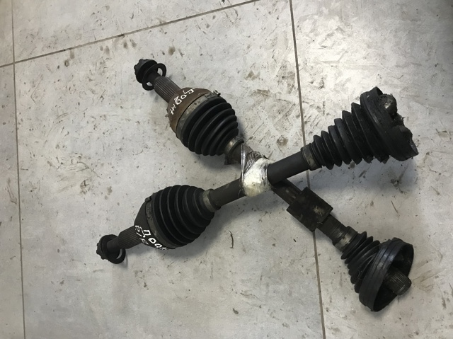 Привід передній лівий 4880213AJ CHRYSLER