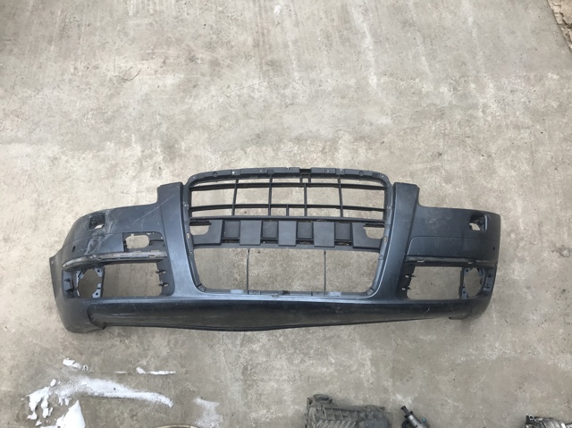 Бампер на авто Audi A6 C6