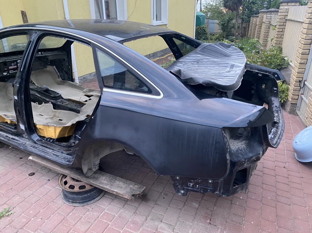 Крило заднє ліве 4F5809837A VAG