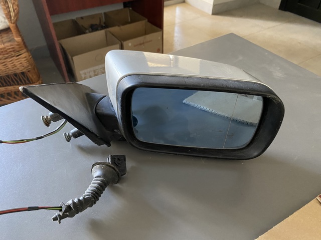 Праве бічне дзеркало 51168203742 BMW