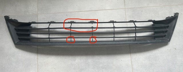 Решітка бампера нижня 5311202470 TOYOTA