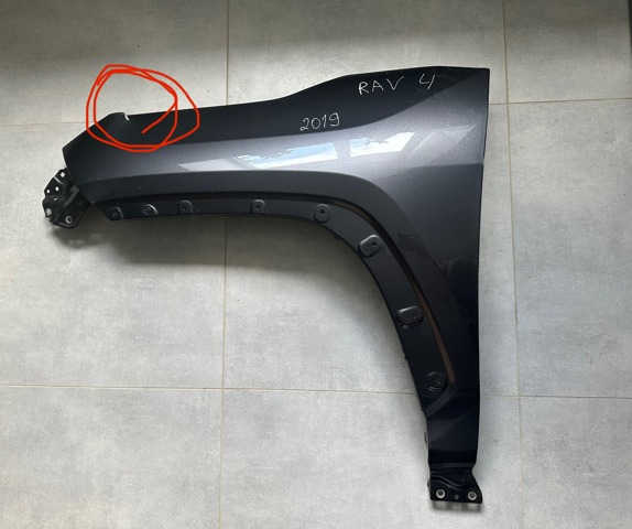 Бічна частина передня ліва 538120R110 TOYOTA