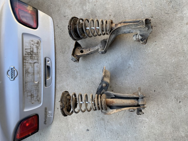 Важіль поворотного кулака 545932J050 NISSAN