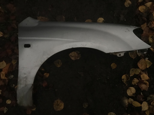 Переднє праве крило 663212F030 HYUNDAI