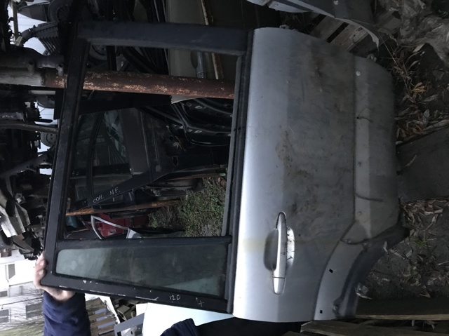 Двері пасажирські задні праві 6700360260 TOYOTA