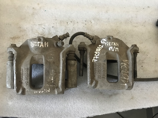 Супорт гальмівний, передній, правий 7701065267 RENAULT