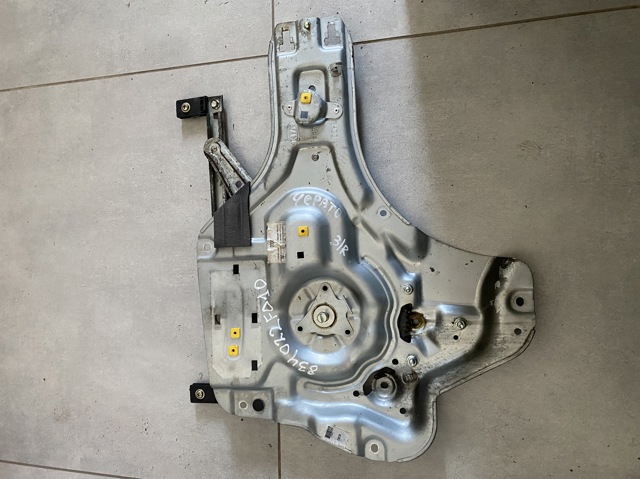 Механізм стеклопод'емника двері задньої, правої 834022F010 HYUNDAI