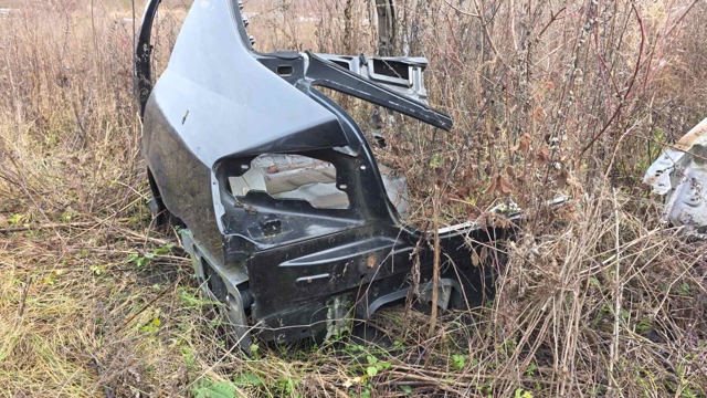 Бічна частина задня ліва 8525AN PEUGEOT