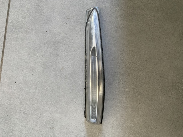 Покажчик повороту дзеркала, правий 87623B8000 HYUNDAI