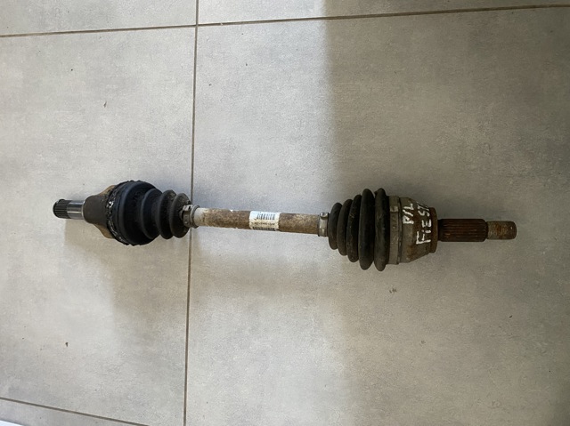 Піввісь передня ліва 8V513B437DB FORD