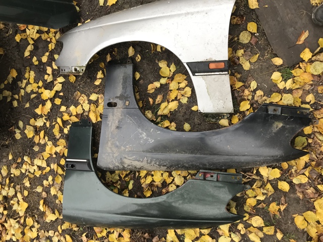 Переднє ліве крило 90511520 OPEL