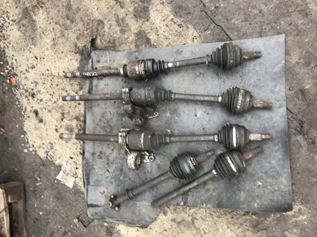 Піввісь передня, права 9619947688 FIAT