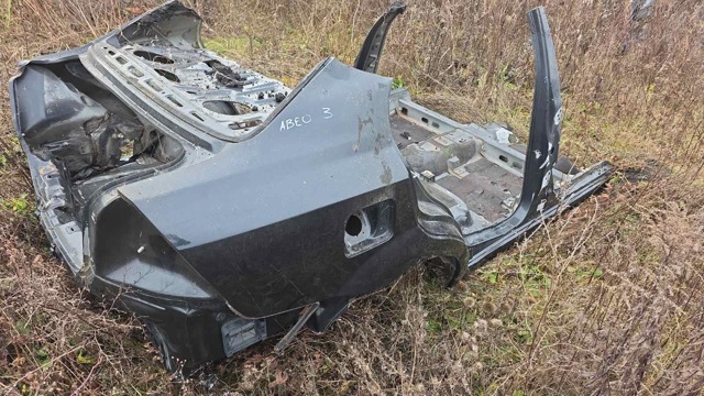 Крило праве заднє 96462970 GM