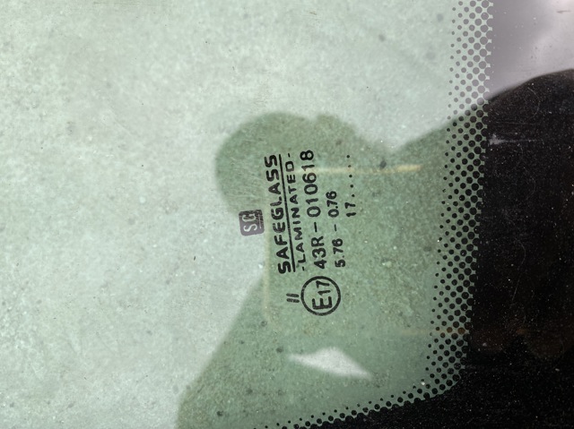 Переднє скло A1246703201 MERCEDES
