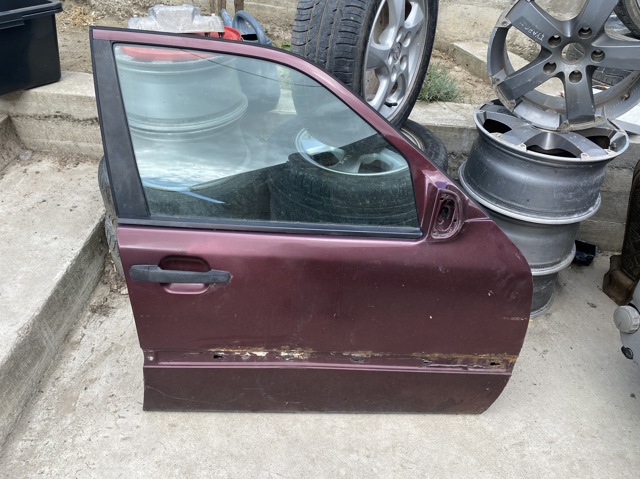 Пасажирські передні двері A2027200805 MERCEDES