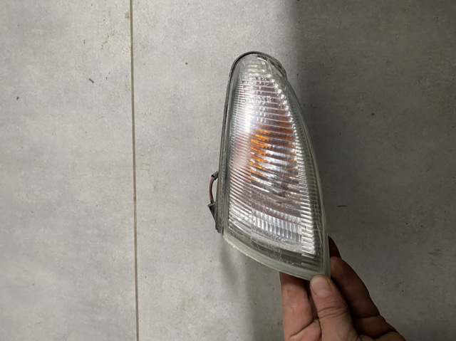 Покажчик повороту лівий C0015136XE MAZDA