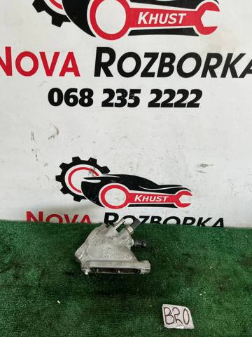Патрубок дросельний 04L128637B VAG