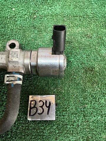Регулятор тиску палива в паливній рейці 04L130764C VAG