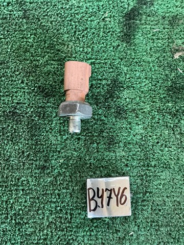 Датчик показника тиску масла 04L919081B VAG