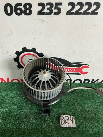 Двигун вентилятора пічки (обігрівача салону) Опель Зафіра 100