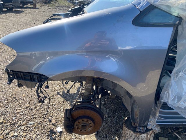 Ліве переднє крило 1T0821021A VAG