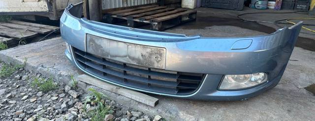Бампер передній 1Z0807221N VAG