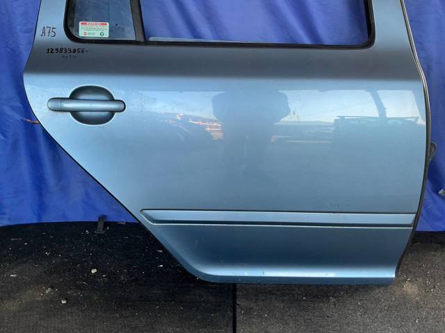 Двері задні в зборі 1Z9833056 VAG