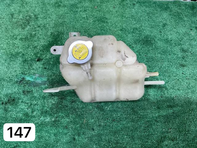 Бачок системи охолодження двигуна розширювальний 21710EB31A NISSAN