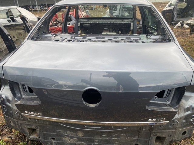 Кришка багажника кузова 3AE827025 VAG