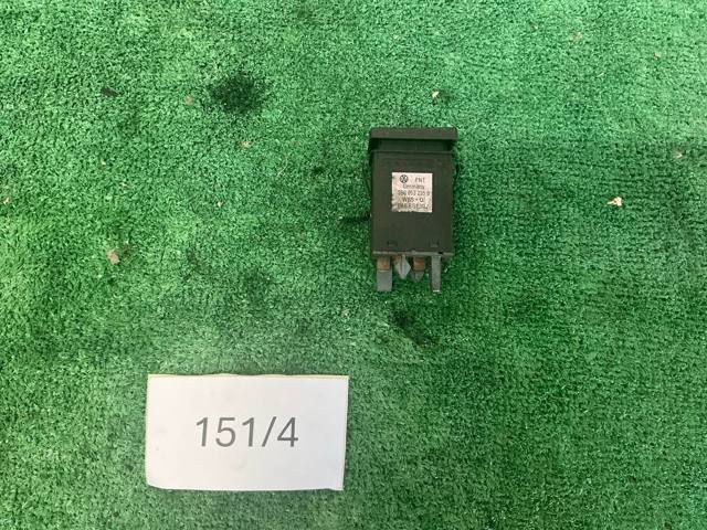Кнопка аварійної сигналізації 3B0953235B VAG