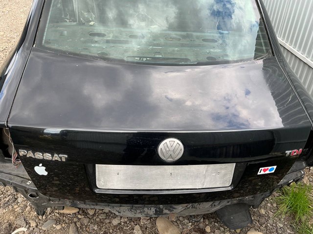 Кришка багажника кузова 3B5827025AK VAG
